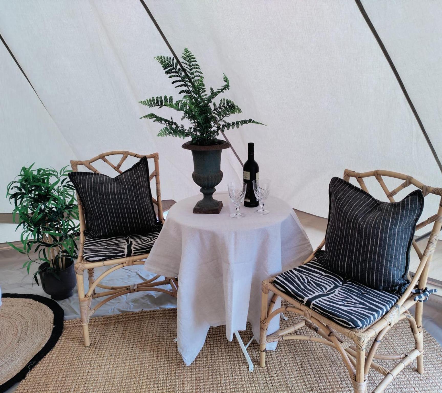 Luxury Tent With Restroom And Shower, Close To The Beach 이스타드 외부 사진